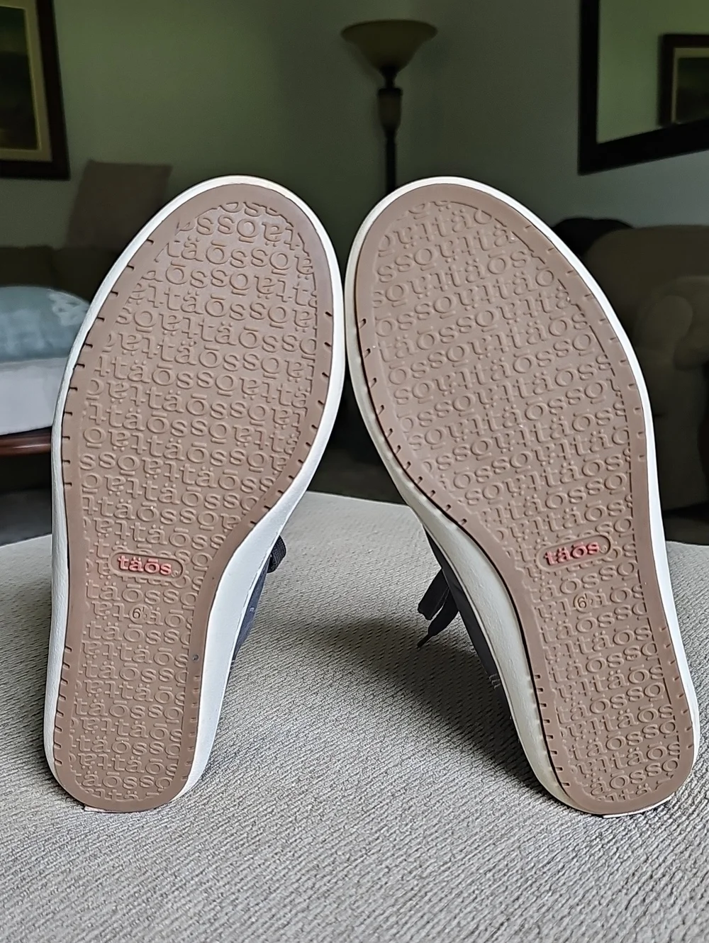 Taos, Leather Sneakers, Distressed, Insoles, Side Zipper, Gray, Womens Size 6.5